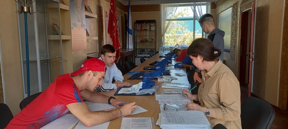 Торжественная отправка сборной команды Ульяновской области для участия в военно-патриотических сборах "Гвардеец"