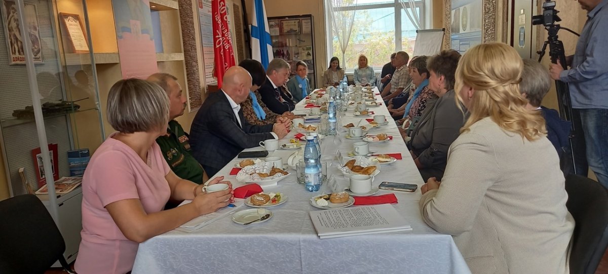 Встреча Губернатора Ульяновской области А.Ю. Русских с членами семей погибших военнослужащих
