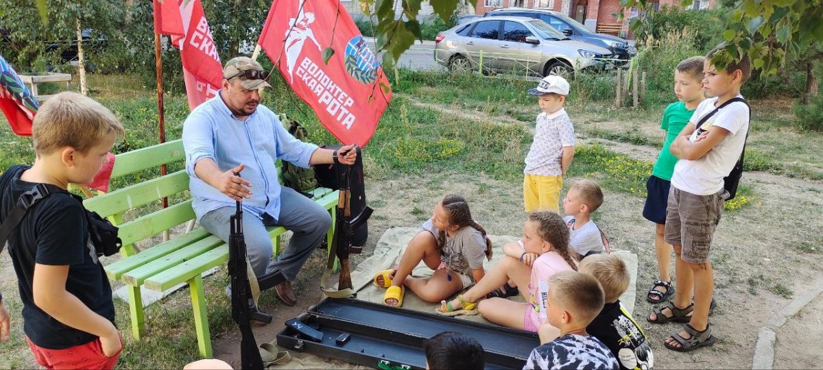 "Лето во дворах" на улице Ленинградской